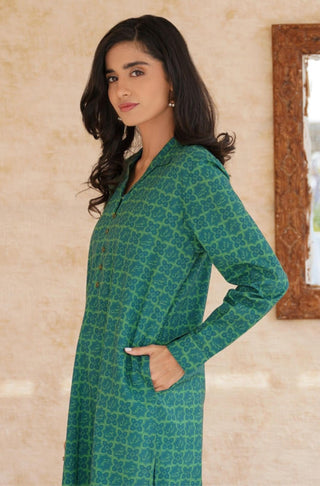Manto Women's Ready to Wear Lawn Cotton Yaqeen Long Kurta Shirt Teal Green Featuring Urdu Calligraphy
