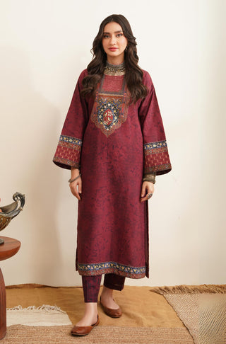 Maroon Bulbul Khaddar Co-Ord Set is an outfit made of 100% cotton available in two colours with Zari stiches and Urdu Calligraphy.