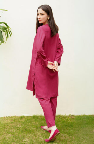 Shopmanto, Pakistani urdu calligraphy clothing brand, wear manto ready to wear women solid magenta lucknow wash n wear two piece matching coord with mid length kurta and straight tapered trouser pants