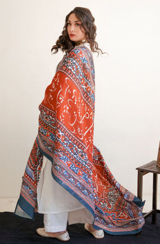 Manto Women's Stitched 1 Piece Cotton Silk Talaash Odhni Blue & Rust Featuring Urdu Calligraphy of Poetry By Nida Fazli