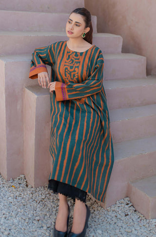 Manto Women's Ready To Wear 1 Piece Khaddar Paheli Long Length Kurta Green & Orange with Calligraphed with Random Urdu Letters