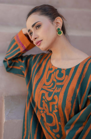 Manto Women's Ready To Wear 1 Piece Khaddar Paheli Long Length Kurta Green & Orange with Calligraphed with Random Urdu Letters