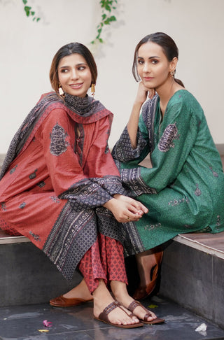 Manto Women's Stitched 2 Piece Matching Lawn Uraan Green & Black Co-ord Set Calligraphed with Words of Kaif Moradaabadi