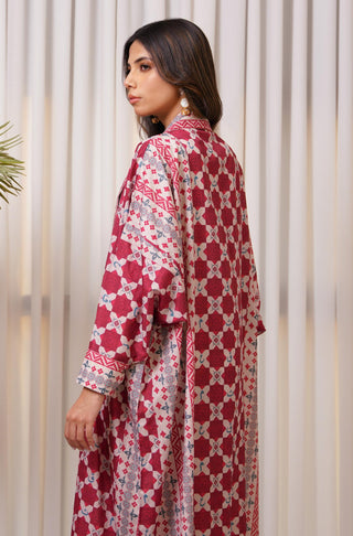 Shopmanto, wear manto, manto clothing brand, manto pakistan, ladies clothing brand, urdu calligraphy clothing, ladies outerwear cape shrug, wear manto women maroon front open soft crepe upper cape Layla shrug with urdu calligraphy