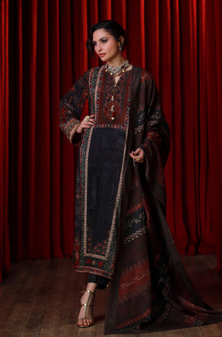 Velvet Ghazal Kurta part of Mehfil by Manto Festivewear. Including a tassel, gota laces and a neckline. Poetry by Allama Iqbal.