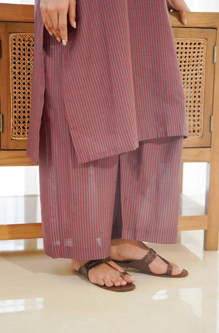 Manto Two Piece Cambric Naqsh Coord Set in Grapphite & Magenta, with Long Shirt and Culotte Pants. Featuring Poetry written by Allama Iqbal