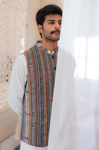 Manto Unisex Ready To Wear Khaddar Front Open Button Down Zamana Waistcoat Vasket Forest Green Featuring Urdu Calligraphy of Poetry by Jigar Murad Abadi