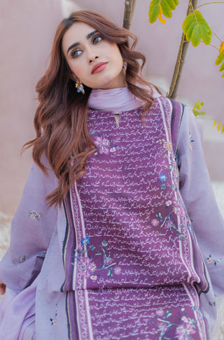 Manto Women's Ready To Wear Phool Khaddar Long Kurta Shirt Plum & Lilac with Urdu Calligraphy of Poetry by Jigar Murad Abadi & Sahir Ludhianvi