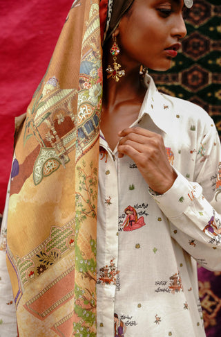 Manto Women's Stitched 1 Piece Crinkle Silk Kahaani Scarf Illustrating the Story of Layla Majnu